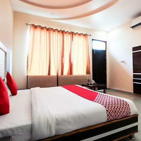 Oyo 39959 Hotel Bandhan Bahraich Exterior photo