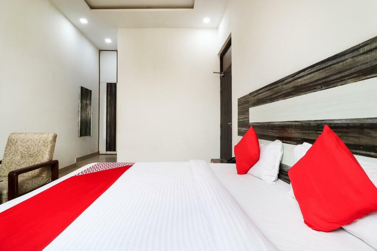 Oyo 39959 Hotel Bandhan Bahraich Exterior photo