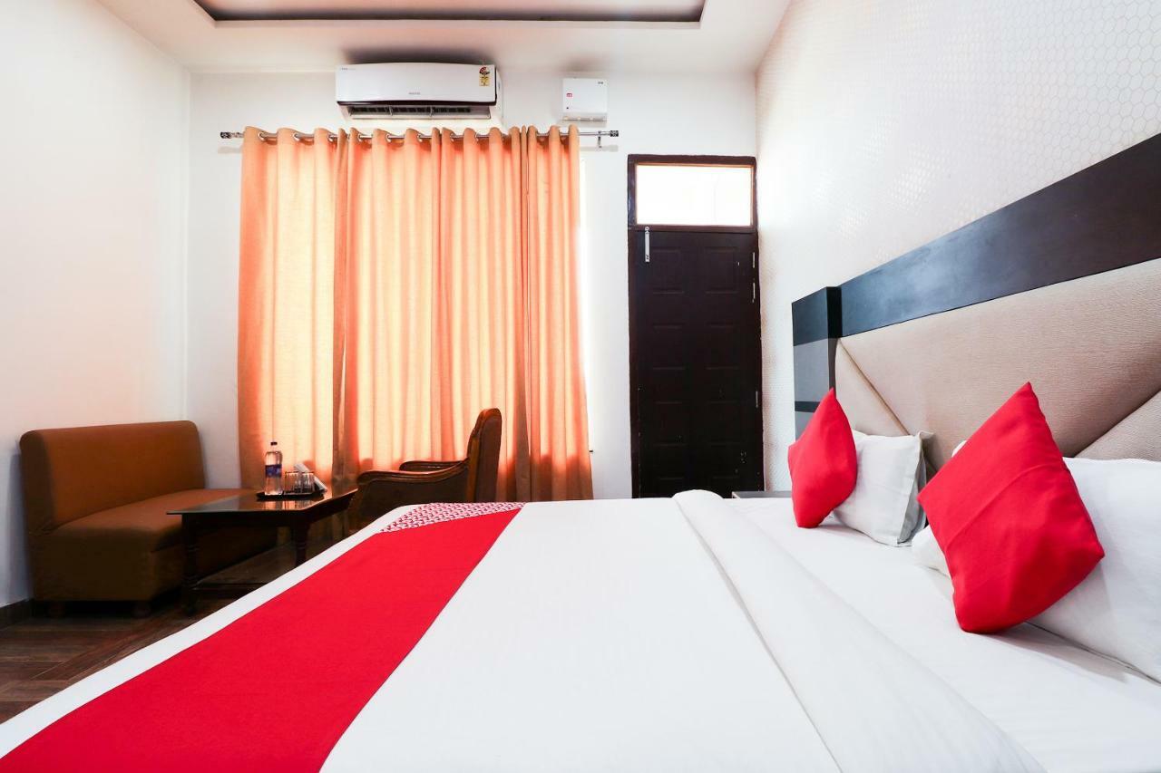 Oyo 39959 Hotel Bandhan Bahraich Exterior photo