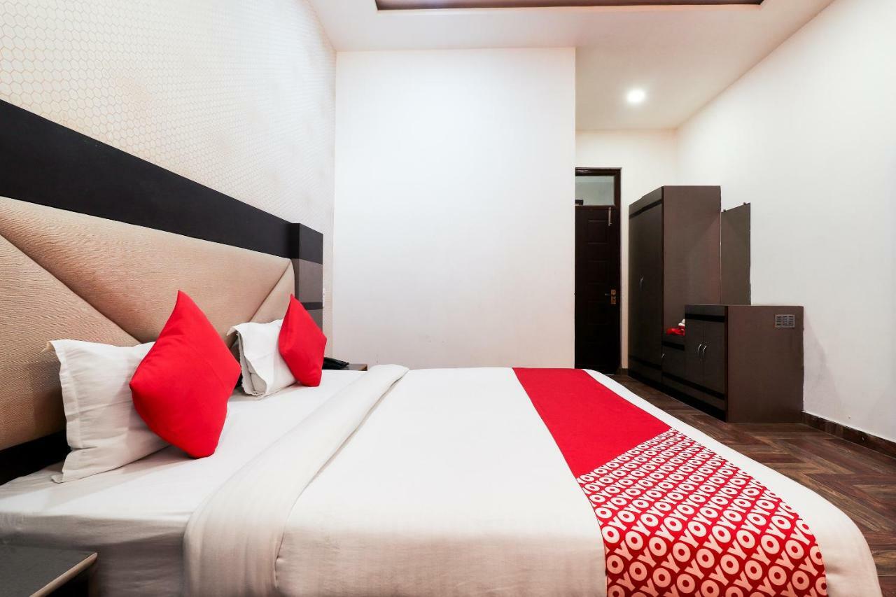 Oyo 39959 Hotel Bandhan Bahraich Exterior photo