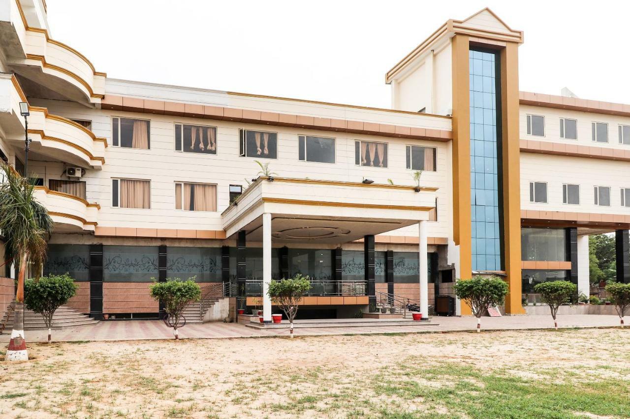 Oyo 39959 Hotel Bandhan Bahraich Exterior photo